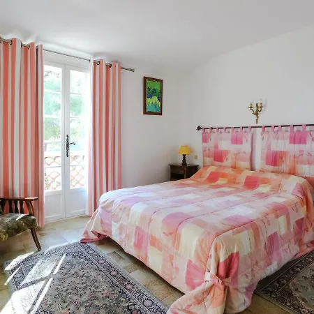 Holiday home Snug In Les Mimosas With Pool